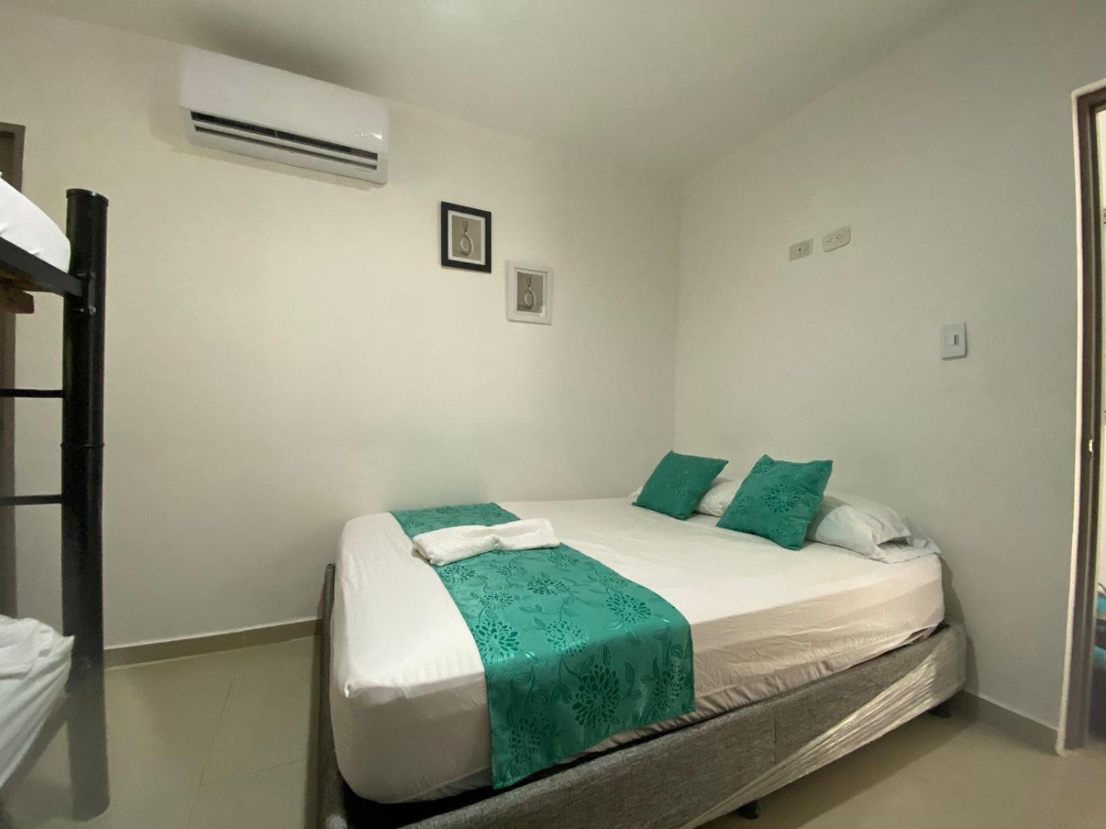 Guest house Shekinah House *