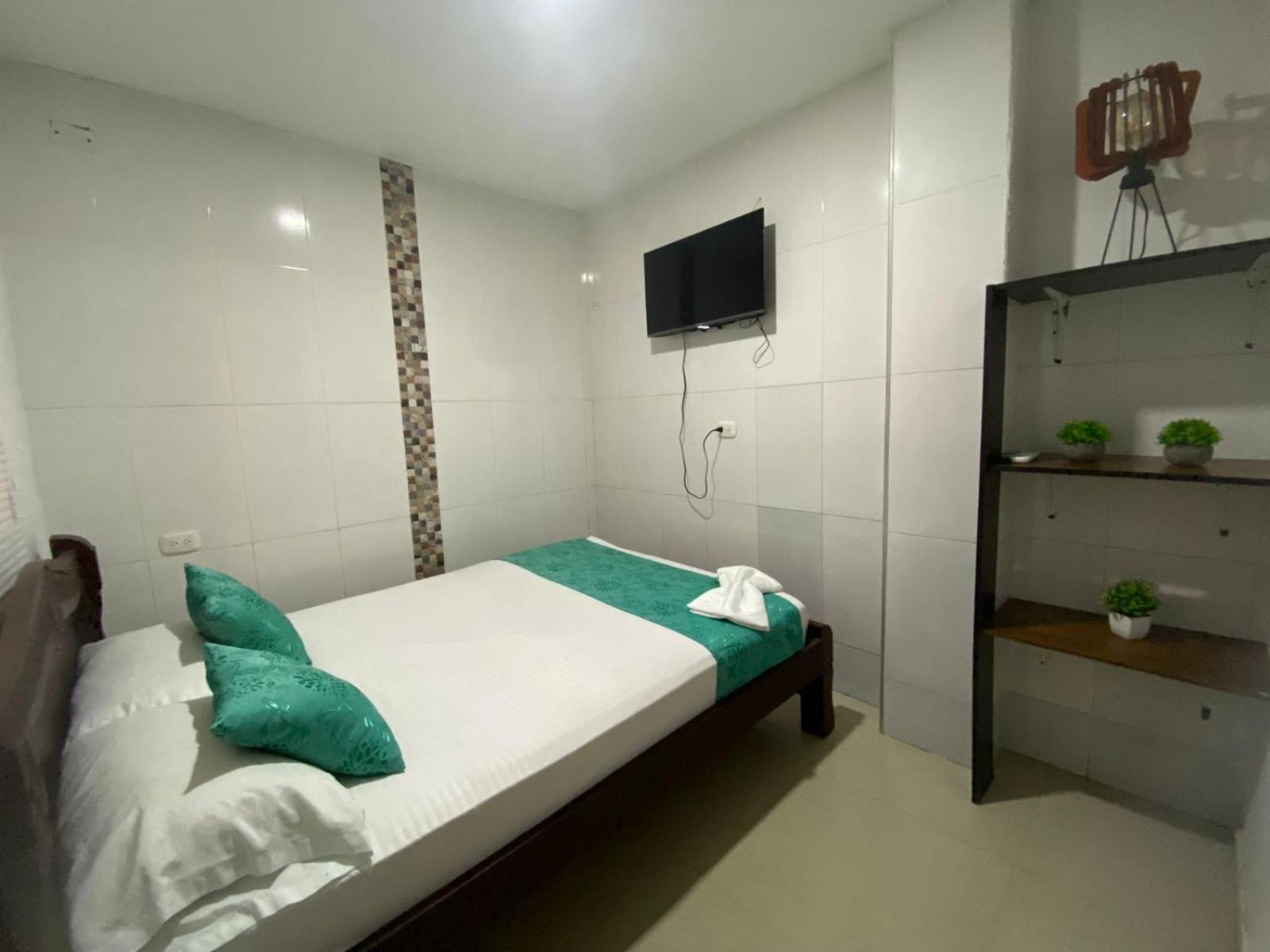Shekinah House Guest house *